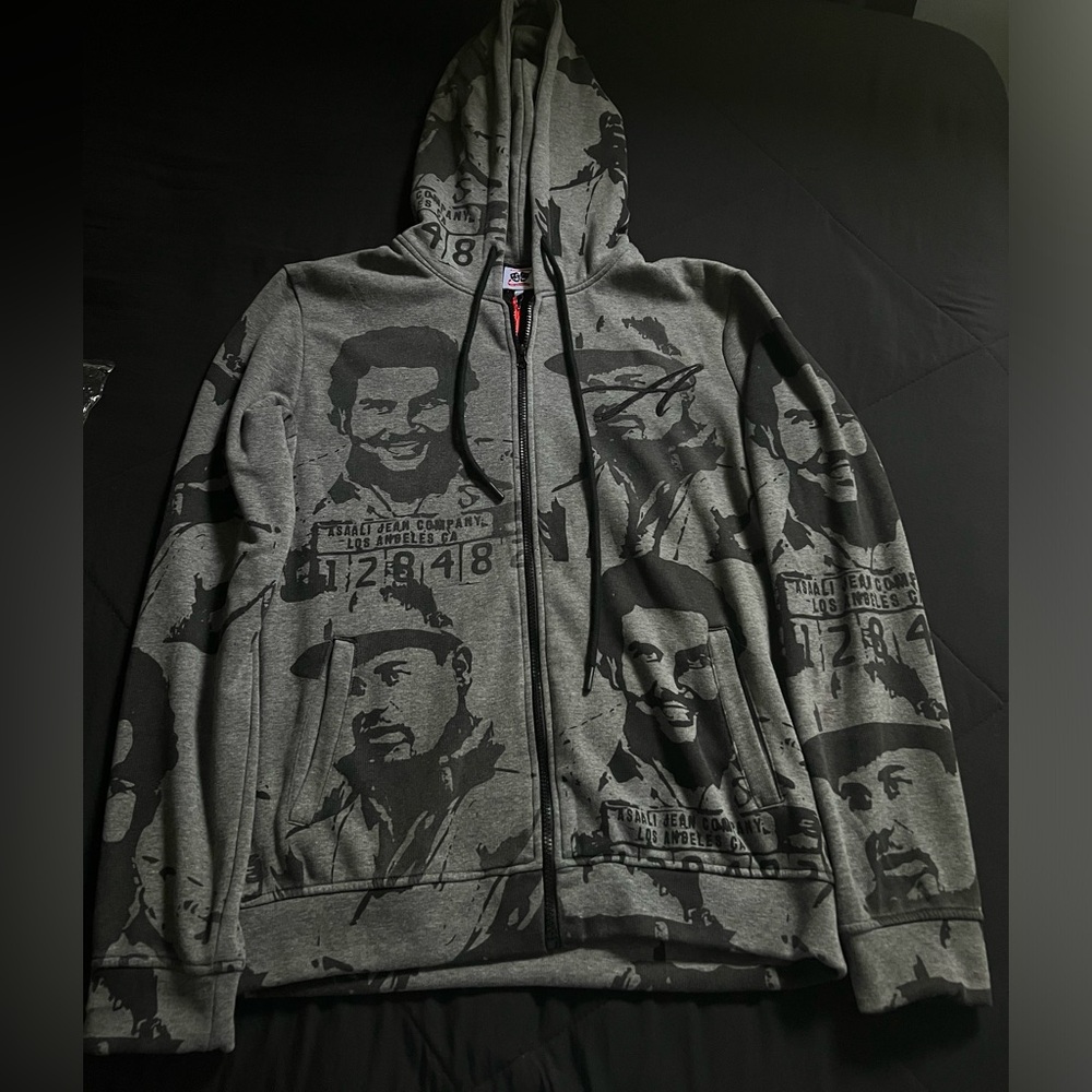 Asaali hoodie charcoal and blk brand new 📲‼️nwt